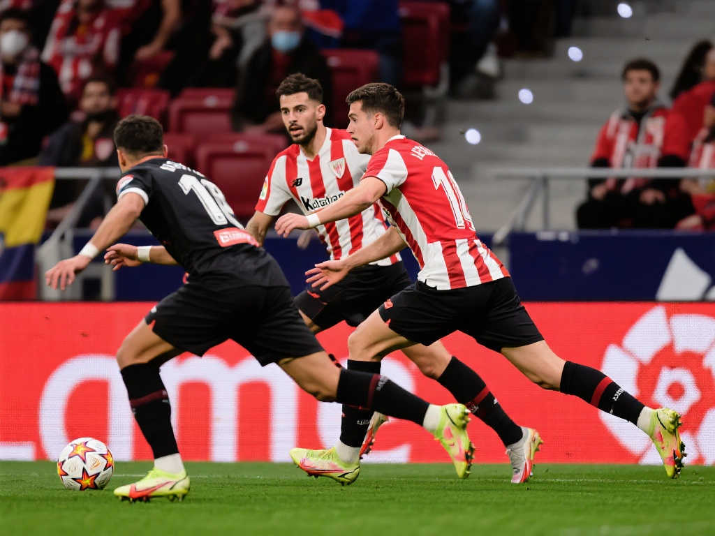 球迷们将继 球迷们将继